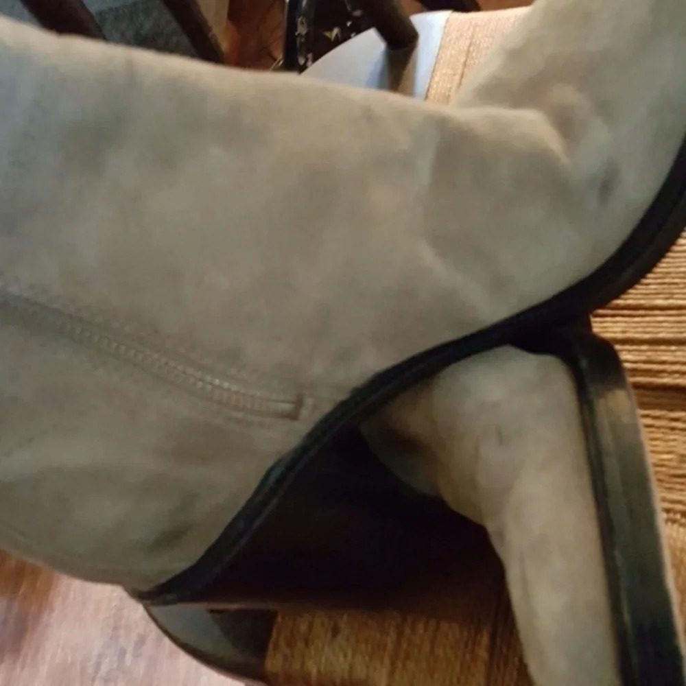 Elizabeth and James suede block Heel ankle boots 10 - Picture 8 of 9